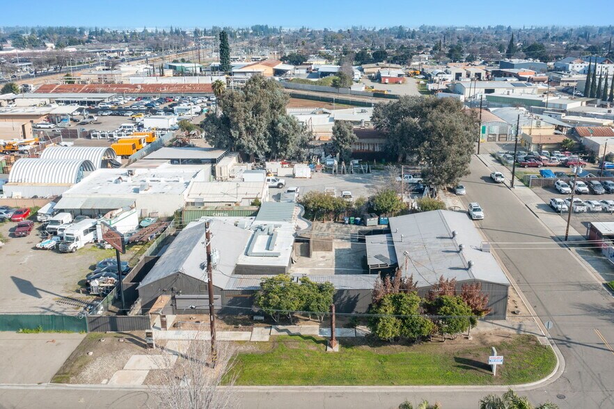 More Photos Of 1520-1528 N Sierra Vista Ave, Fresno Industrial For Sale
