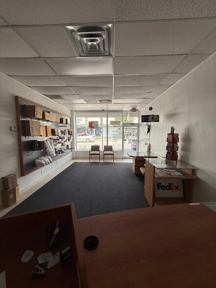 More Photos Of 800 NE 125th St, North Miami Storefront Retail Office For Lease