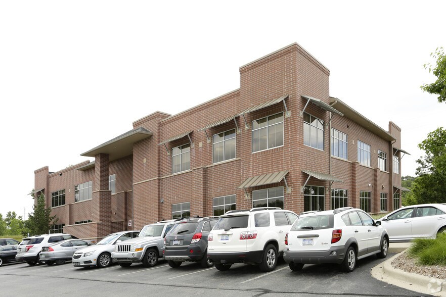 More Photos Of 4020 E Beltline Ave NE, Grand Rapids Office For Sale