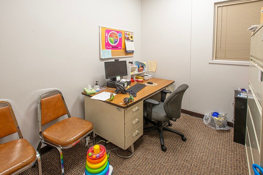 More Photos Of 267 Locust St, Northampton Office For Lease