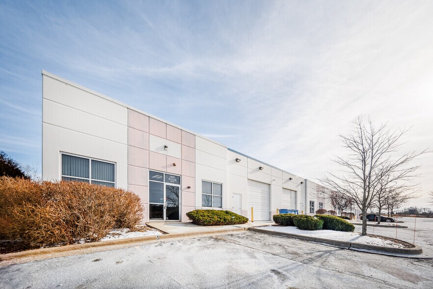 More Photos Of 1221 Commerce Dr, Crete Warehouse For Lease