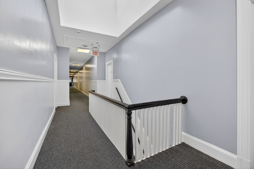 More Photos Of 660-662 Farmington Ave, Hartford Apartments For Sale