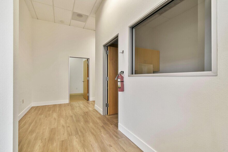 More Photos Of 4747 Mangels Blvd, Fairfield Office For Lease