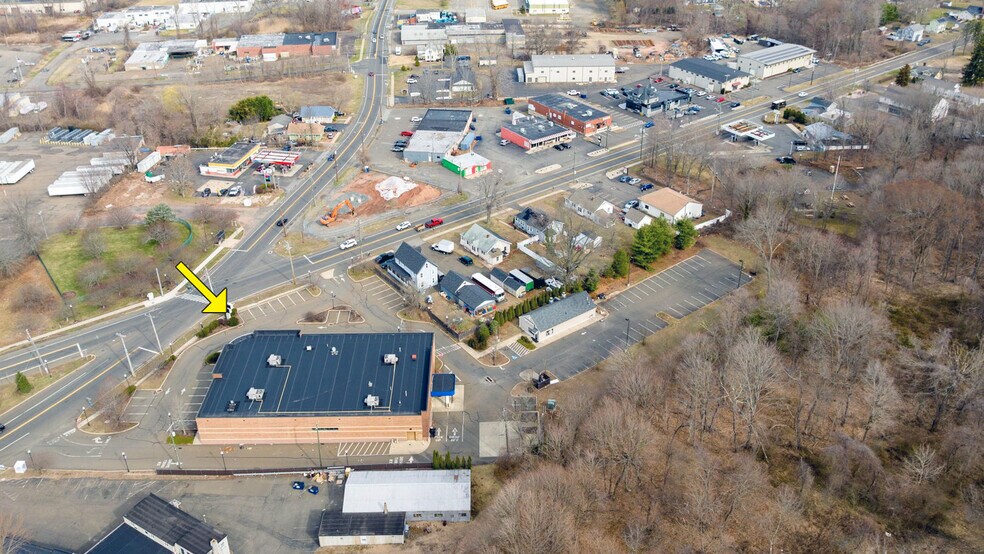 More Photos Of 85 Middletown Ave, North Haven Drugstore For Sale