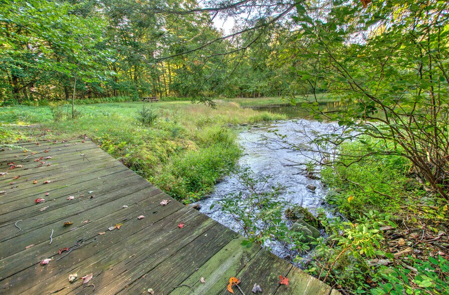 More Photos Of 167 Route 191, Cresco General Retail For Lease