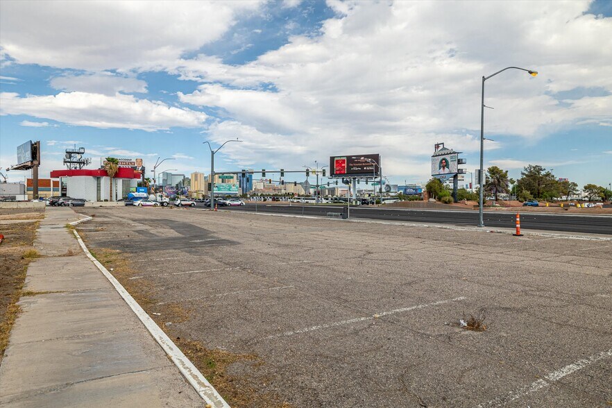 More Photos Of 851 E Tropicana Ave, Las Vegas Land For Sale