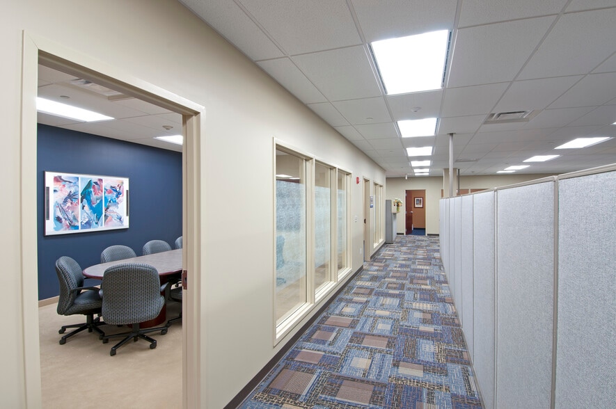 More Photos Of 94 New Karner Rd, Albany Office For Lease