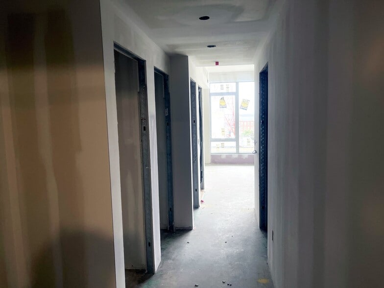 More Photos Of 4620 Wisconsin Ave NW, Washington Apartments For Sale