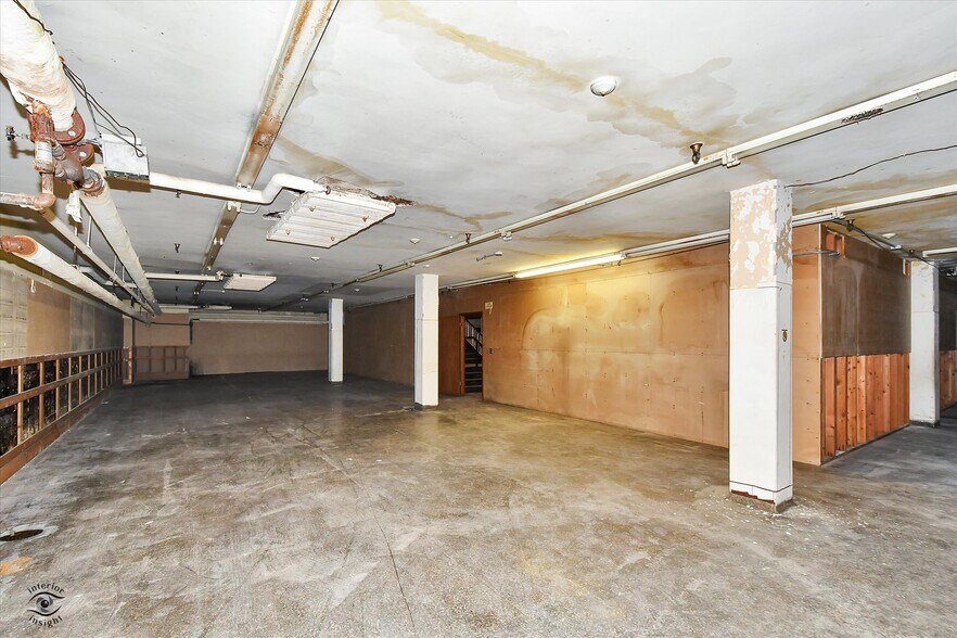More Photos Of 800 La Salle St, Ottawa Office For Sale