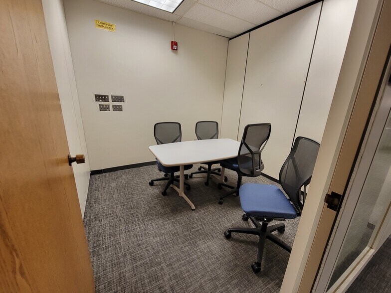 More Photos Of 705 E 60th St N, Sioux Falls Office For Sale