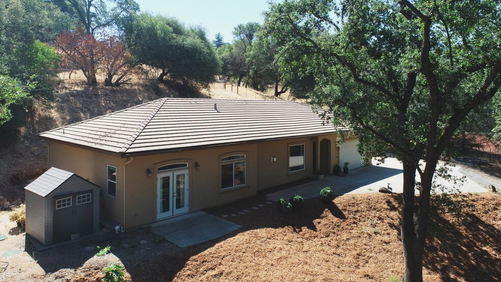 More Photos Of 7071 Ridge Road, Newcastle Winery Vineyard For Sale