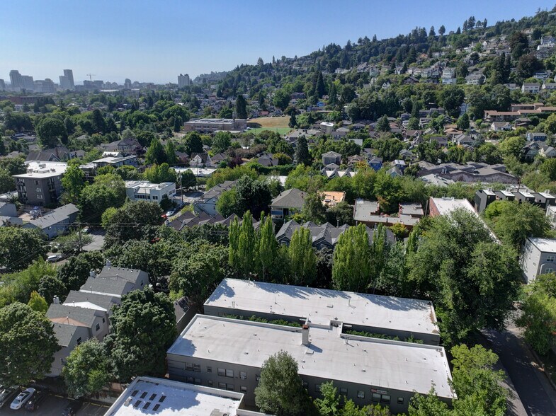 More Photos Of 2737 NW Upshur St, Portland Apartments For Sale