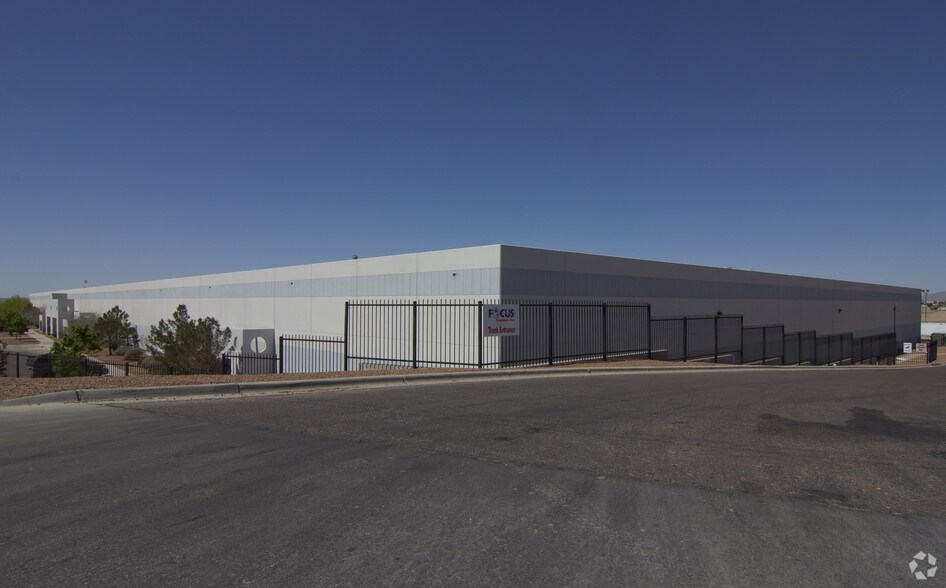 More Photos Of 1101 Burgundy St, El Paso Warehouse For Lease
