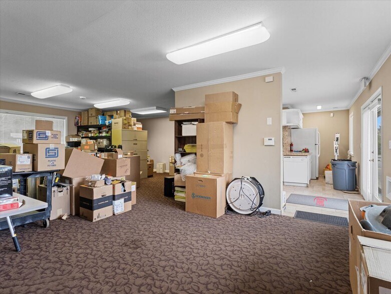 More Photos Of 1114 NE 112th Ave, Vancouver Warehouse For Sale