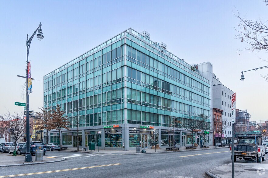 More Photos Of 541 Myrtle Ave, Brooklyn Apartments For Lease