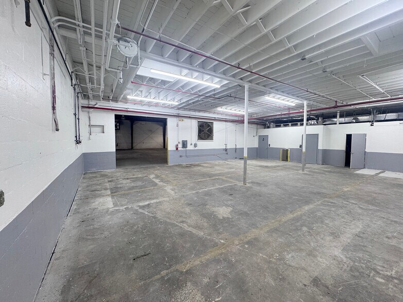 More Photos Of 2610 Orange Ave, Fort Pierce Warehouse For Lease