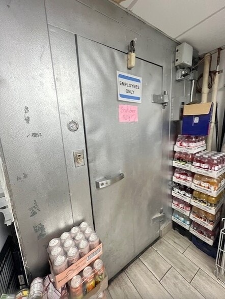 More Photos Of 27 Temple St, Quincy Apartments For Lease