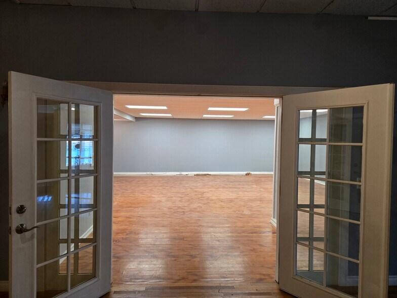 More Photos Of 512 1st St, La Conner Restaurant For Lease
