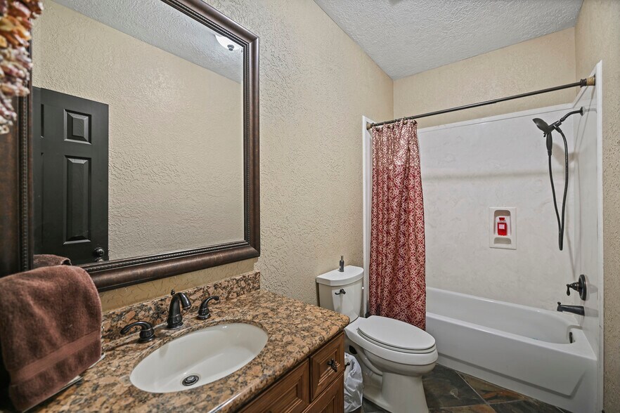 More Photos Of 20204 Schiel Rd, Cypress Warehouse For Sale