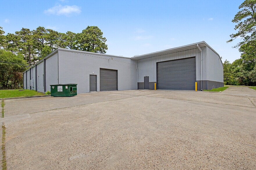 More Photos Of 7031 TX-75, Huntsville Manufacturing For Lease