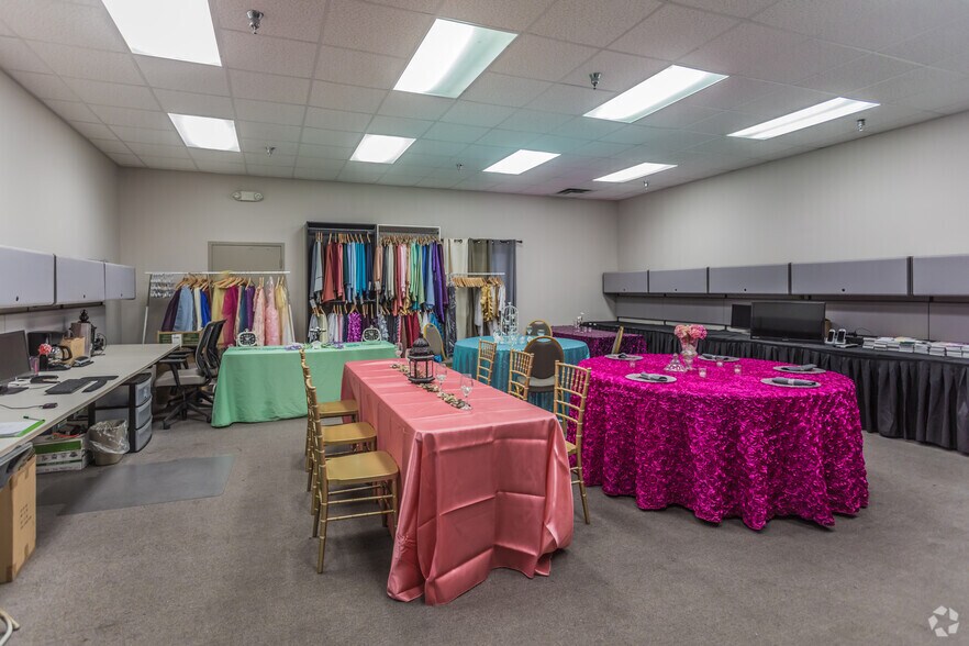 More Photos Of 2900 Datsun Dr, Memphis Distribution For Lease