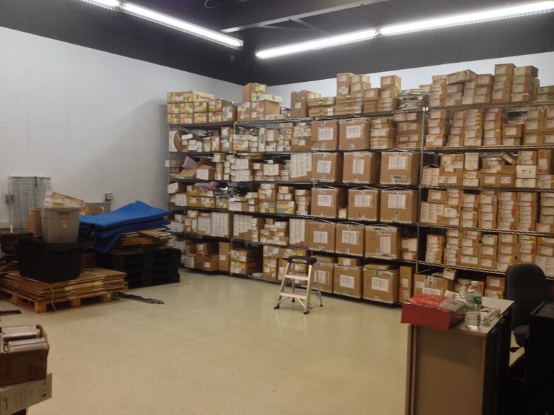 More Photos Of 140 Old Saw Mill River Rd, Hawthorne Research And Development For Sale