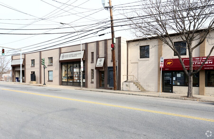More Photos Of 222 Arsenal St, Watertown Storefront For Lease