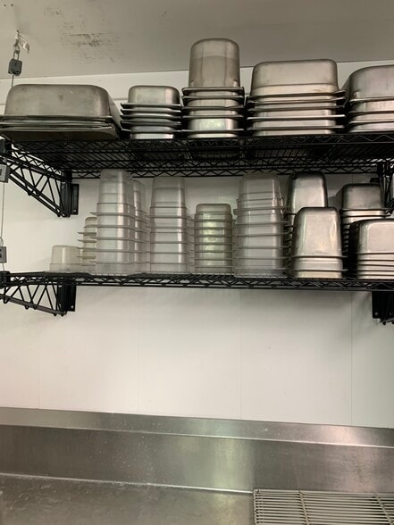 More Photos Of 307 N Broadway, Green Bay Restaurant For Sale