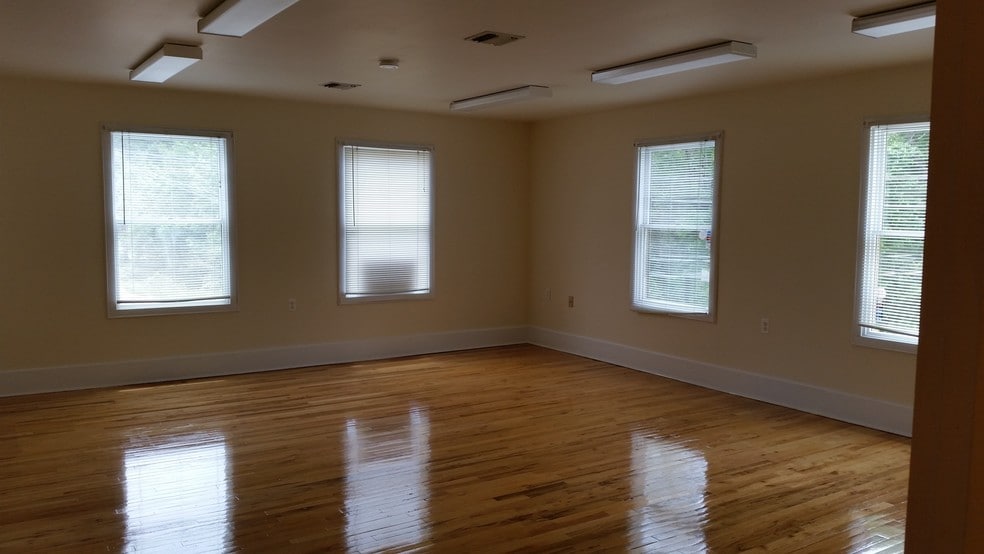 More Photos Of 2850 N Route 23, Newfoundland General Retail For Lease