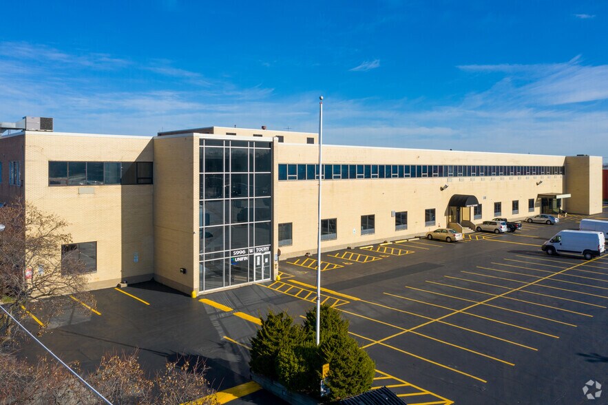 Primary Photo Of 7410 Lehigh Ave, Niles Manufacturing For Lease