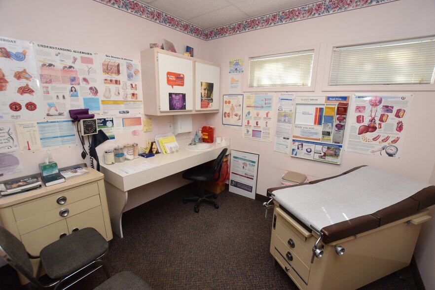 More Photos Of 3380 Beecher Rd, Flint Medical For Lease