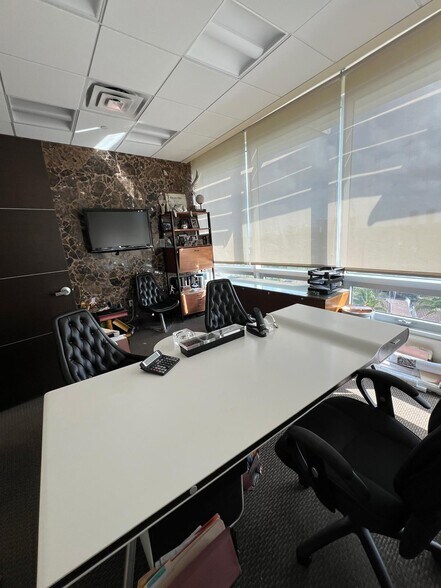More Photos Of 20900 NE 30th Ave, Aventura Office Residential For Sale