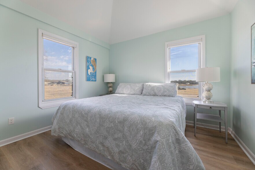 More Photos Of 830 Stonington Rd, Stonington Marina For Sale