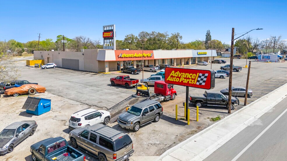 More Photos Of 110-114 Goliad Rd, San Antonio Storefront For Sale