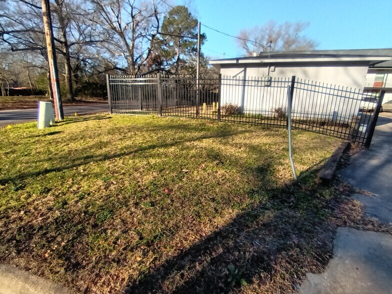 More Photos Of 429 Johnson St, Longview Apartments For Sale