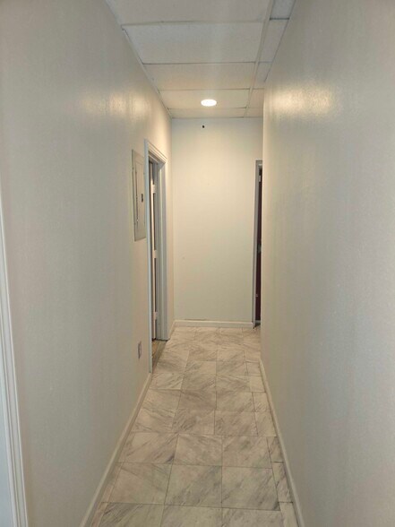 More Photos Of 8650 N Houston Rosslyn Rd, Houston Unknown For Lease