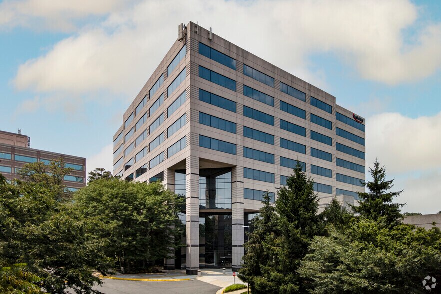 Primary Photo Of 2600 Park Tower Dr, Merrifield Office For Lease