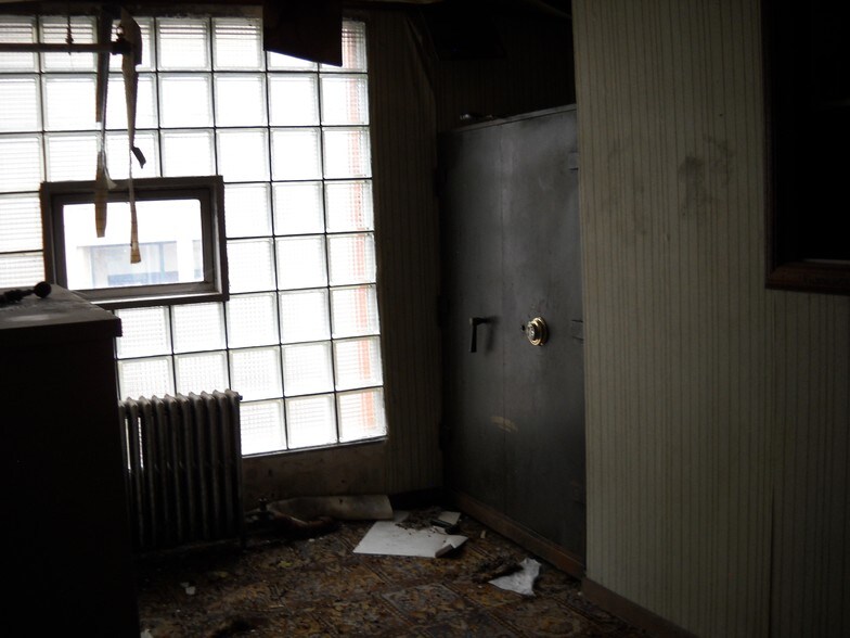 More Photos Of 819-833 Main St, Willimantic Apartments For Sale