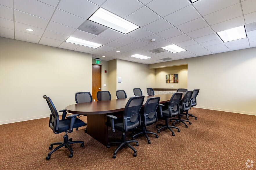 More Photos Of 9500 Koger Blvd N, Saint Petersburg Unknown For Lease