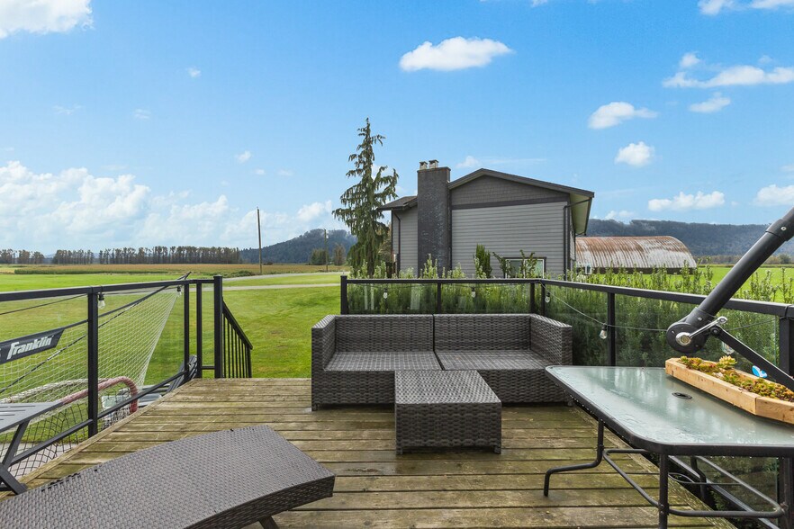 More Photos Of 8713 Howell Rd, Deroche Land For Sale