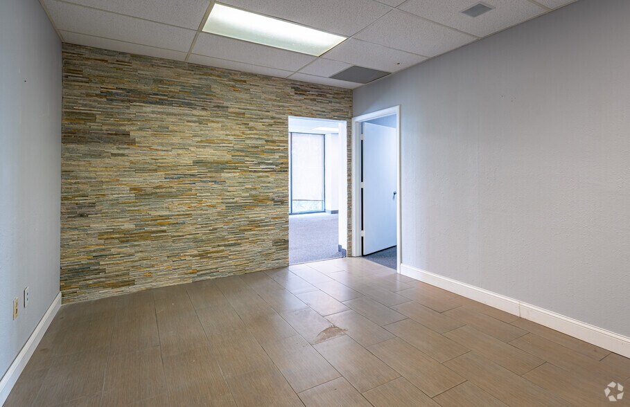 More Photos Of 9600 W Sample Rd, Coral Springs Office For Lease