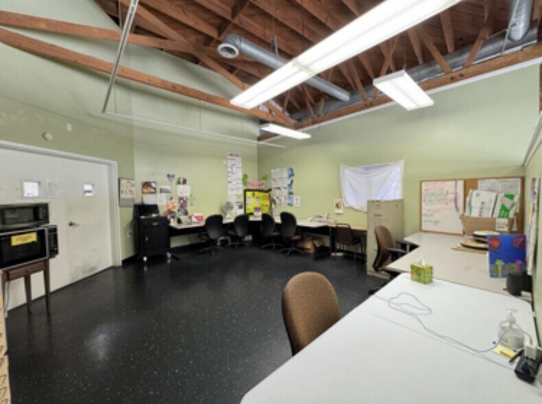 More Photos Of 3827 W Rosecrans Ave, Hawthorne Storefront For Lease