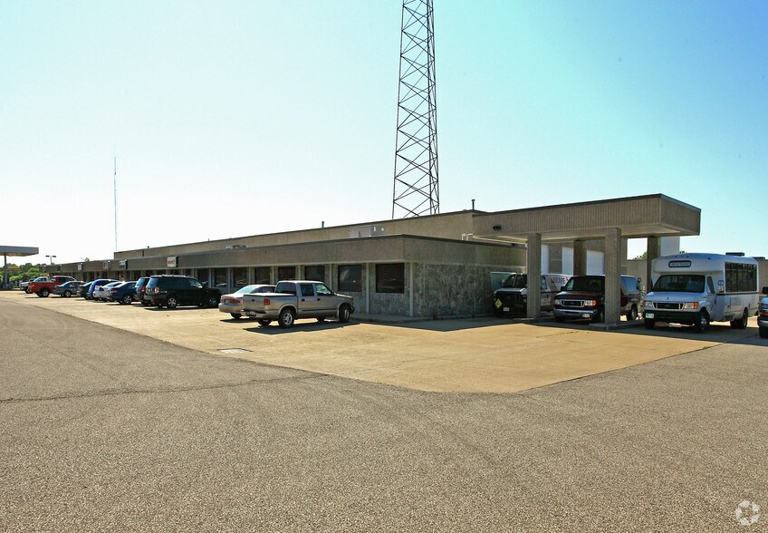 More Photos Of 2525-2549 S Ridge Rd E, Ashtabula Storefront Retail Office For Lease