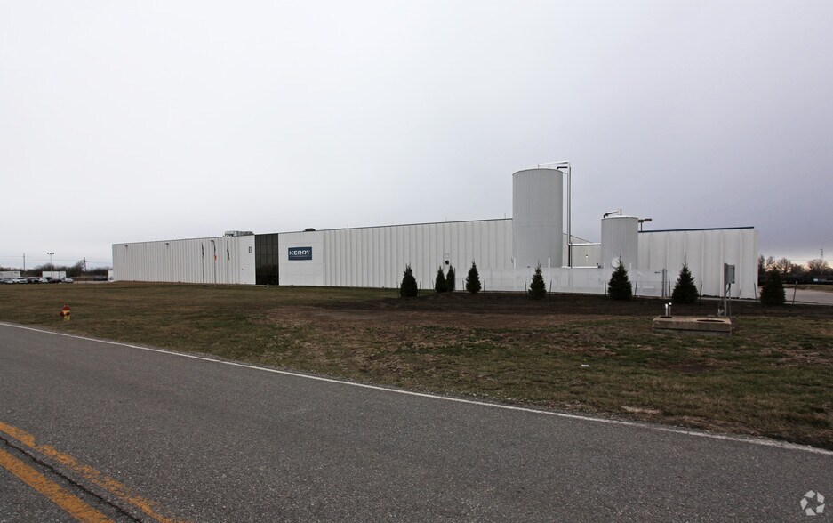 More Photos Of 400 Prairie Village Dr, New Century Manufacturing For Lease