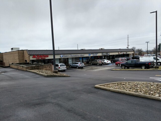 More Photos Of 858-864 Main St, Wintersville General Retail For Sale