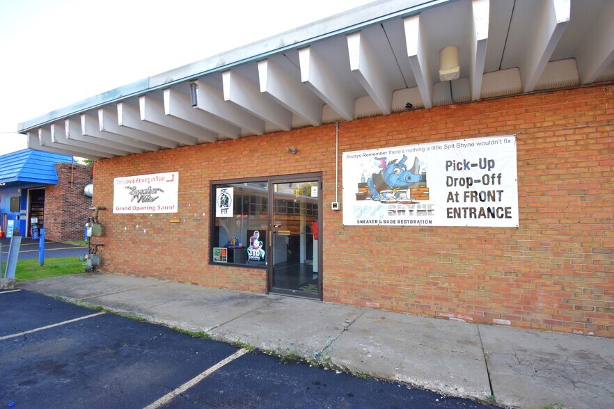 More Photos Of 1305-1363 S Raccoon Rd, Austintown Storefront For Sale