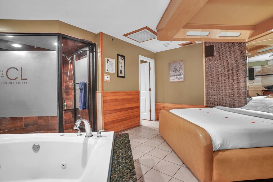 More Photos Of 16W621 S Frontage Rd, Willowbrook Hotel For Sale