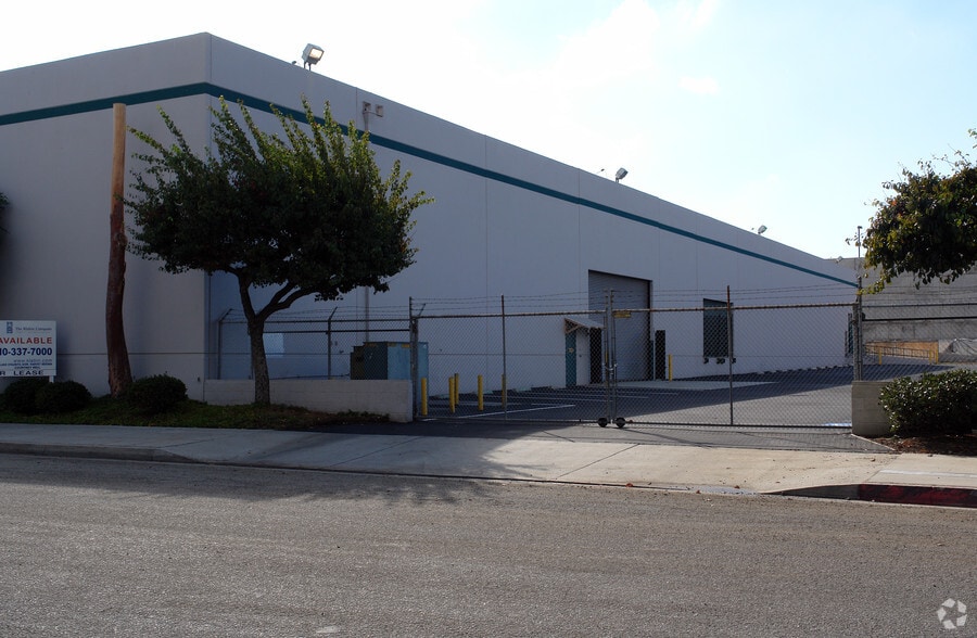 More Photos Of 4882-4884 W 145th St, Hawthorne Warehouse For Lease