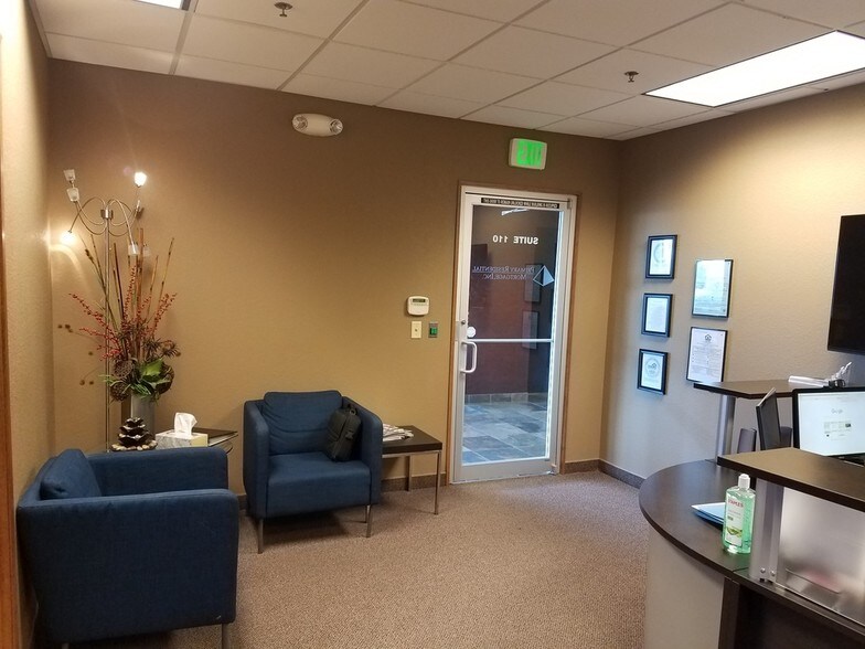More Photos Of 3553 Clydesdale Pky, Loveland Office Residential For Lease
