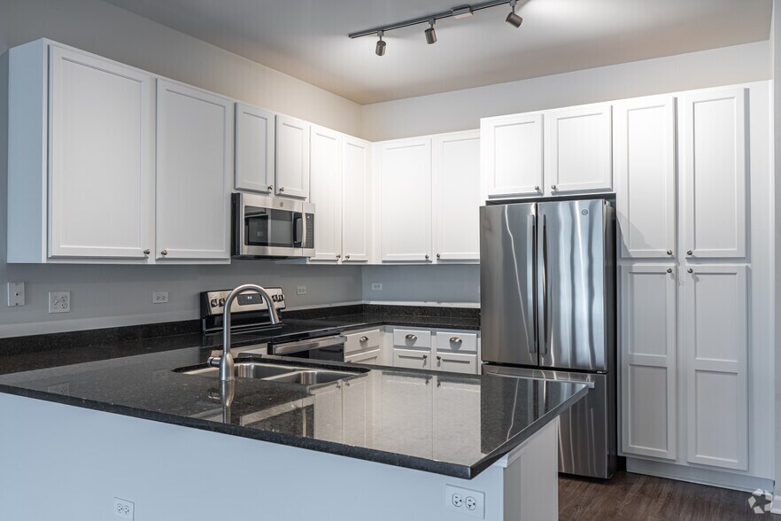 More Photos Of 500 S Third St, Geneva Apartments For Lease
